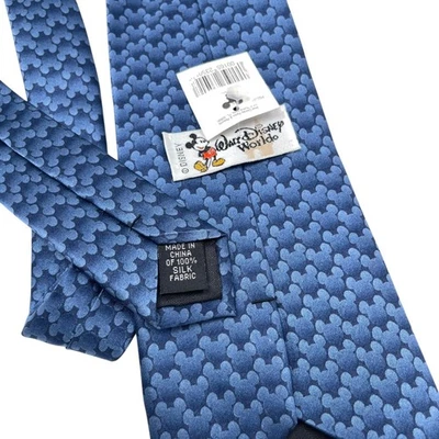 Corbata para hombre Walt Disney World de colección nueva con etiquetas patrón de cabeza de Mickey Mouse azul degradado Foto 1 de 4