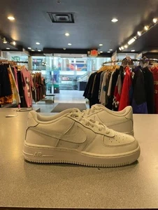Talla 6 (GS) - Nike Air Force 1 LE Low Triple Blanco - Imagen 1 de 6