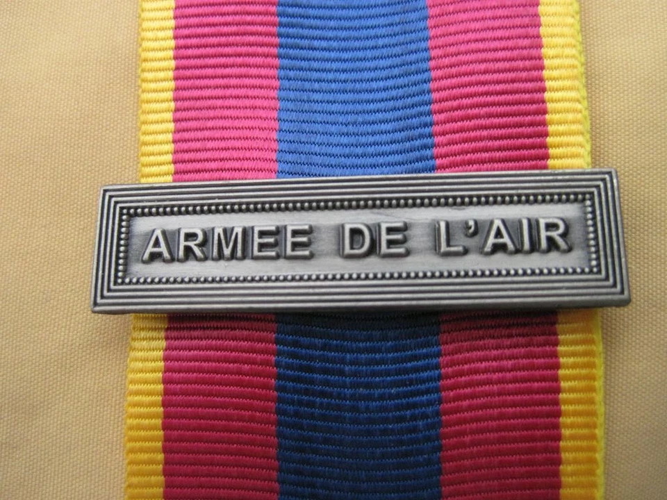 Agrafe ARMEE DE L'AIR pour la Médaille Défense Nationale