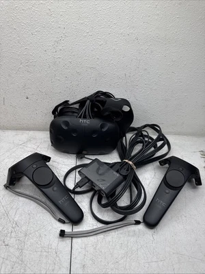 HTC Vive Pre – Black With Controls UNTESTED - Image 1 of 4