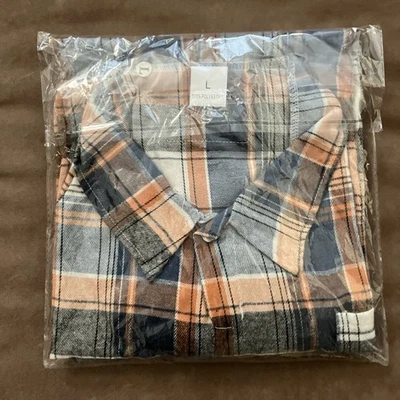 Brand New Detroit Tigers Flannel Shirt Men's Large - Image 1 of 2