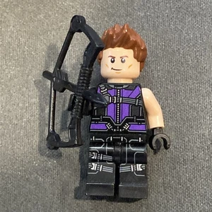 LEGO Marvel Super Hero Hawkeye Minifigure Dark Purple Suit Civil War 76067 Sh302 - Picture 1 of 3