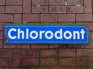 altes Emailschild Chlorodont Boss & Hahn abgekantet 23,5 x 97 1920er antik - Bild 1 von 6