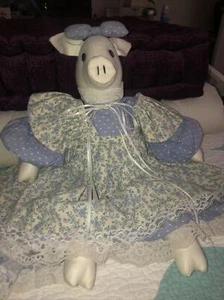 Handgefertigte Schweinchen Puppe - Bild 1 von 4