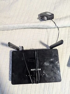 NETGEAR R6220-100NAS Smart Wi-Fi Router - Picture 1 of 3