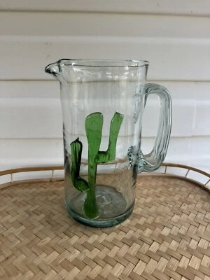 Jarra grande de 8,5" de alto hecha a mano de vidrio pesado verde Saguaro Cactus Margarita Foto 1 de 4