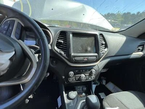 Radio JEEP CHEROKEE 16 8.4" screen - Picture 1 of 1
