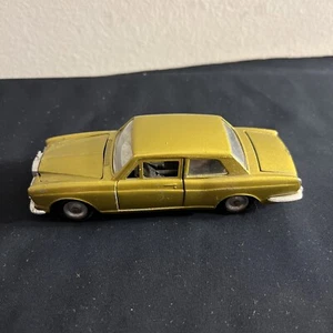 1:43 Mebetoys (Italia) A-26 Rolls Royce plateado sombra verde sin caja - Imagen 1 de 8