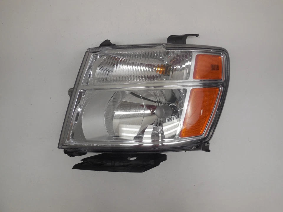 Faro delantero izquierdo conductor Nissan NV1500 NV2500 NV3500 2012-2019 E2 Foto 1 de 4