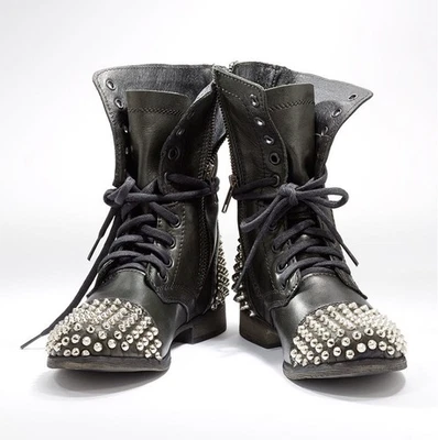 Botas curtas femininas pretas rebitadas botas de tornozelo rasas biqueira redonda sapatos tamanho grande - Imagem 1 de 4