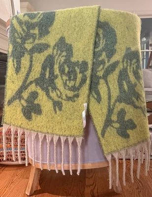 Bufanda tejida cepillada por Anthropologie - Edición floral - Nueva con etiquetas / Nunca usada Foto 1 de 4