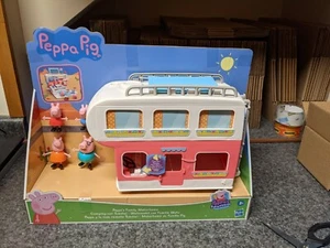 2021 Peppa Pig Peppa’s Family MOTORHOME Vehicle to RV Playset NEW w/ 4 Figures - Picture 1 of 2