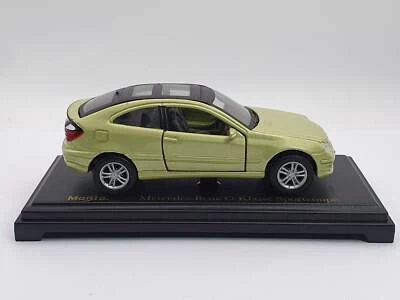 Mercedes C-Klass Sport Coupè Maisto 1/38 - Immagine 1 di 4