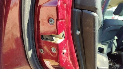 2004-2012 Mitsubishi Galant Driver Left Rear Door Latch With Rods/cables Back Foto 1 de 2