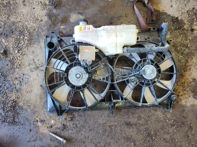 Radiator Fan Motor Fan Assembly Fits 16-19 LEXUS GS350 1727074 Foto 1 de 4