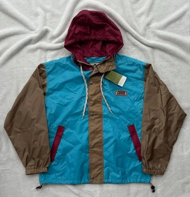 Chaqueta Gucci Azul Arena Color Vino - Precio de venta sugerido por el fabricante: $3100 - Nueva - Auténtica Foto 1 de 4