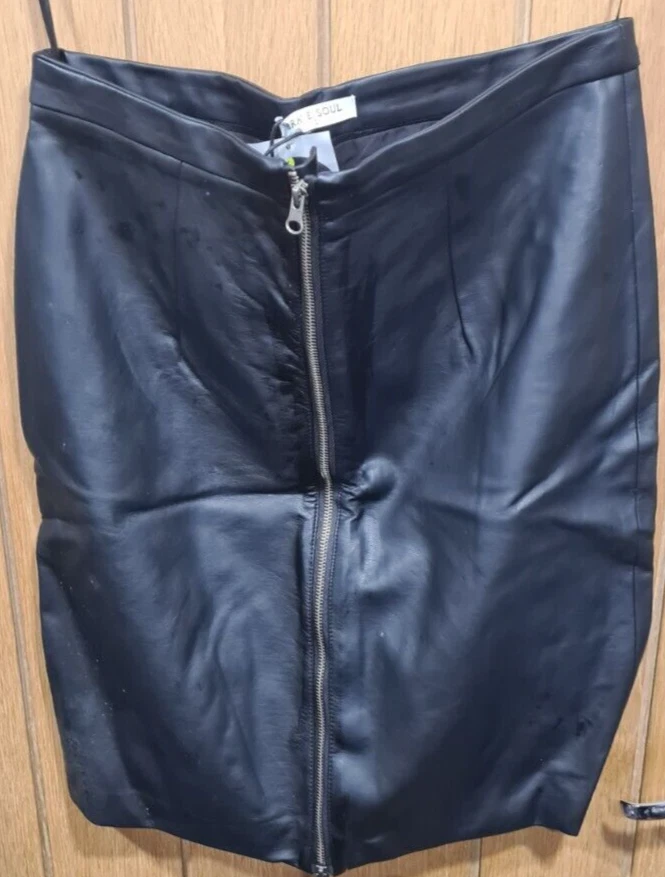 Brave soul PU zip front skirt black size 8 FL41 - Image 1 of 1