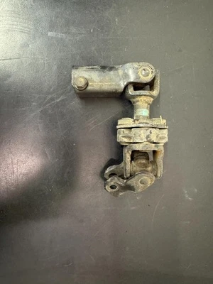 2005-2009 Subaru Forester Steering Column Knuckle U-Joint OEM 05-09 Foto 1 de 4