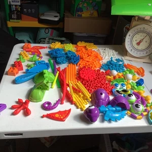 Kid knex bundle Approx 200 Pieces …good Used Condition - Picture 1 of 5