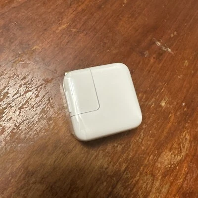 Cargador iPad Cargador iPhone 12 W USB Cargador de Pared Plegable Portátil Enchufe de Viaje Foto 1 de 3