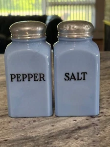 Jeannette BLUE DELPHITE SQUARE SALT & PEPPER SHAKERS w/ ORIGINAL LIDS - HTF - Picture 1 of 11
