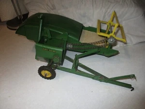 John Deere 1950s with combine ,with working drive unit,Eska,Tru scale - Picture 1 of 4