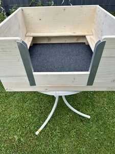 Wurfkiste, Welpenbox, 60x60cm, 30cm hoch. Boden mit Teppich, abnehmbar. - Bild 1 von 7