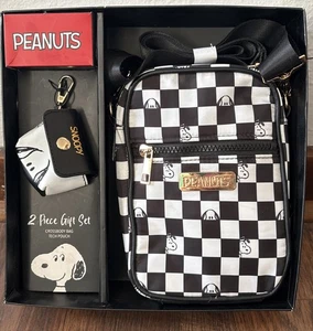 2 Stück Geschenkset Peanuts Snoopy Umhängetasche Handtasche + Tech Pouch Bioworld Neu in OVP - Bild 1 von 4