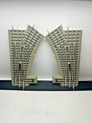 LIONEL FAST TRACK O GAUGE (LOTE DE 2) 0-36 SALIDAS MANUALES 1 IZQUIERDA 1 DERECHA USADO Foto 1 de 4