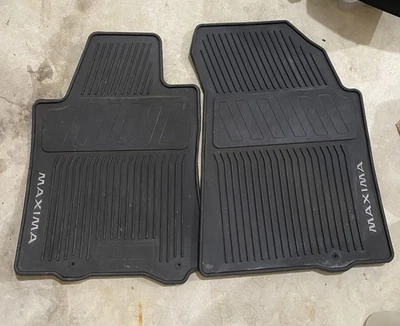 Juego de alfombrillas delanteras izquierda derecha Nissan Máxima 2016-2023 originales de fábrica originales Foto 1 de 4