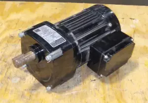 BODINE ELECTRIC GEARMOTOR 150 cos(φ)60 220/380/440 VAC 3Ø 40:1 20.3 NM 35/43 RPM - Picture 1 of 8