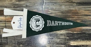 Pennant vintage NOS Dartmouth College stemma logo feltro verde 8,75”x4” - Foto 1 di 11
