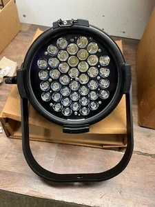 ETC Desire D40 DMX LED Light - Picture 1 of 6