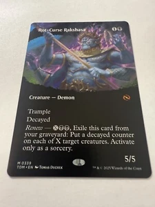 Rot-Curse Rakshasa (Borderless) Tarkir: Dragonstorm Regular - Bild 1 von 3