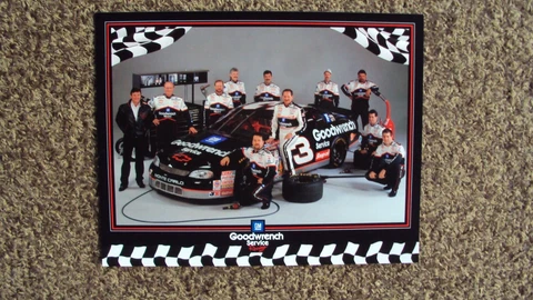 1997 Dale Earnhardt #3 " GM GOODWRENCH SERVICE with Pit Crew " NASCAR POSTCARD Cover
