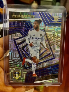 TYLER ROBERTS RC 2020-21 Panini Revolution EPL INFINITE #202 LEEDS UTD - Imagen 1 de 2