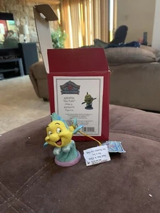 Figura Disney Traditions Jim Shore Enesco La Sirenita Platija Go Pez - Imagen 1 de 7