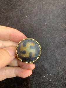 Anillo grande de latón tibetano con incrustación de ágata antigua Dzi *esvástica* con cuentas para pulgar - Imagen 1 de 5