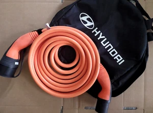 Hyundai EV Charging Cable + Hyundai Case (Type 2-Type 2) Original, Genuine Cable - Picture 1 of 5
