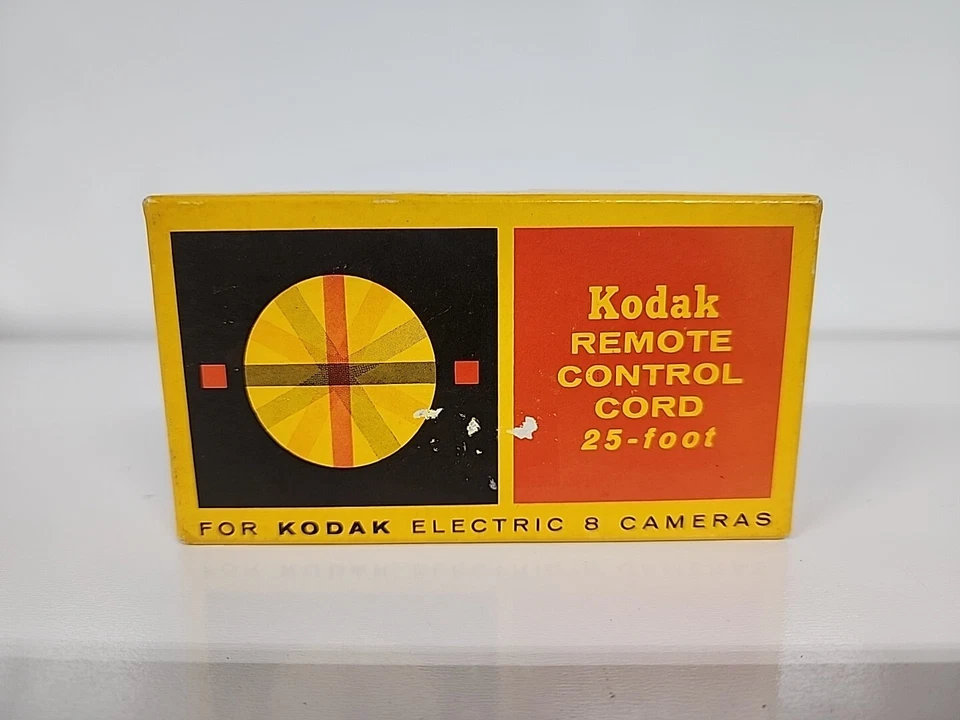 Kodak Remote Control Cord 25-Foot : For Kodak Electric 8 Camera's - Image 1 of 3