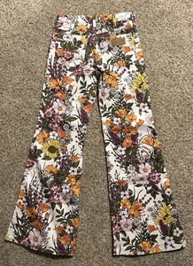 Wrangler Wanderer 622 Floral Print Mid Rise Flare Jeans Size 25 x 34 - NEW - Picture 1 of 4