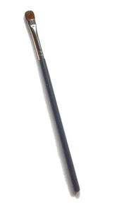 R&M Mini Shader Brush - MAKEUP BRUSH LIKE 228 - Picture 1 of 2