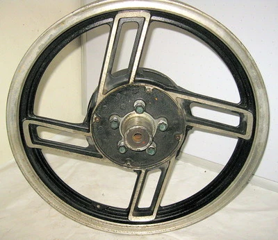 Llanta trasera Yamaha 1982 XZ550 XZ Vision 550 18 pulgadas Foto 1 de 4