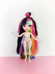 RAINBOW HIGH Puppe 💥 JETT DAWSON nackt sehr guter Zustand Kombiversand ÜBERPRÜFEN SIE MEINE LISTE - Bild 1 von 1
