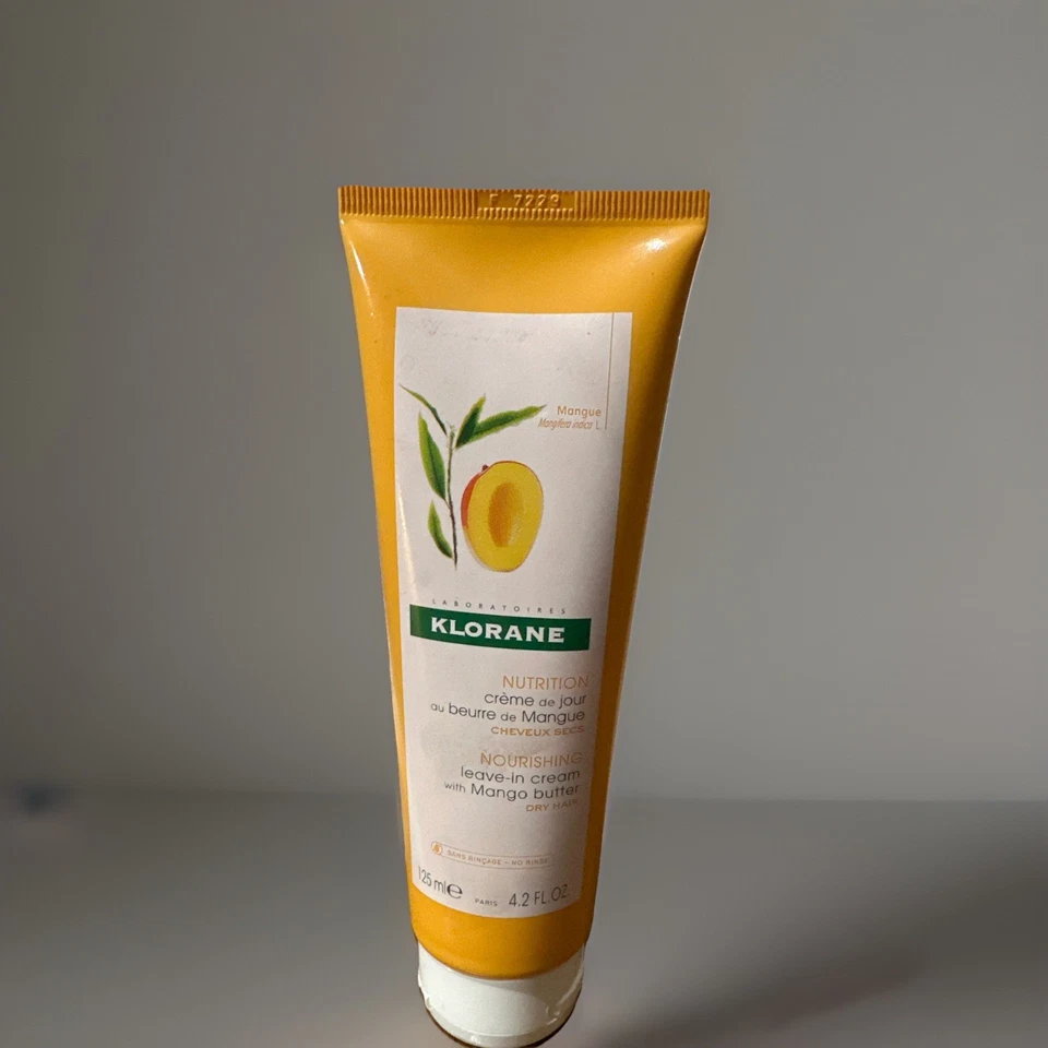 Crema nutritiva sin enjuague con mantequilla de mango Klorane 4,2 fl oz Foto 1 de 1