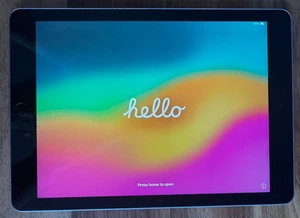 Apple iPad 6. (A1893) – 9,7" Display – 32GB – Wi-Fi – Spacegrau - Bild 1 von 9