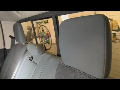 RAM1500   2015 Headrest 422203 - Imagem 1 de 4