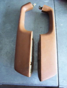 Satz Armlehnen ,dunkel tan , hinten, BMW E3, unbenutzt aus Altbestand - Picture 1 of 1