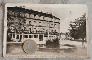 Ak Pirna, Fremdenhof Schwarzer Adler, Brunnen, Hotel, Gasthof gelaufen - Bild 1 von 2