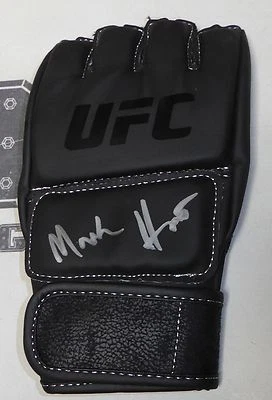 Mark Hunt Signed Official UFC Glove PSA/DNA COA Autograph 193 180 Fight Night 65 - Image 1 of 4